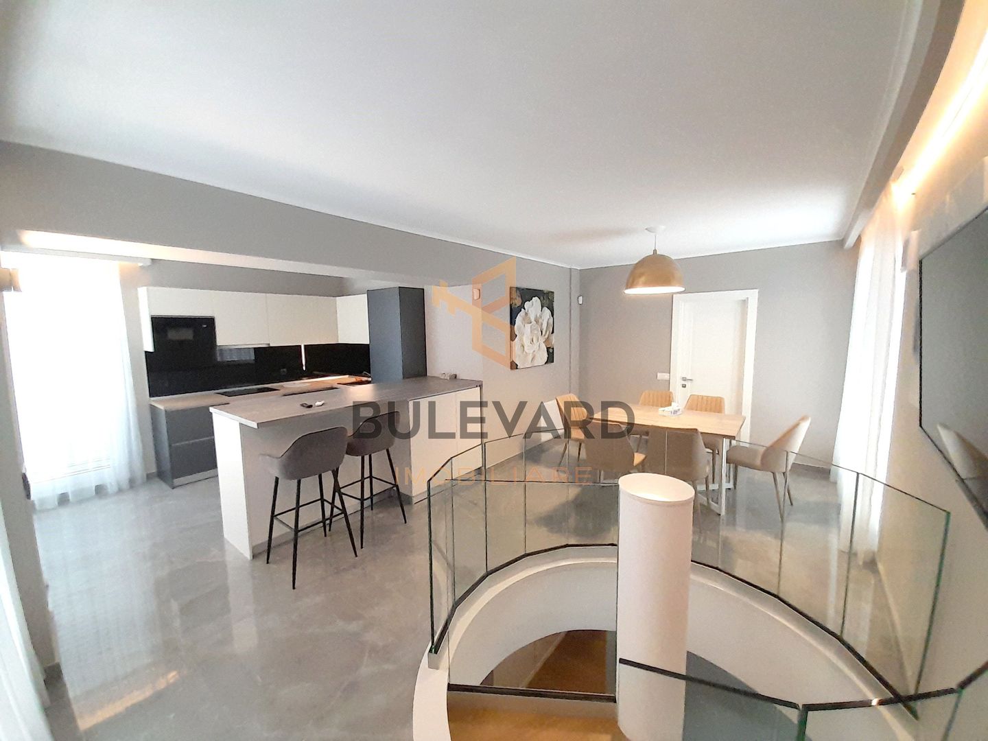 Penthouse de lux 150 mp utili + 200 mp terasa + 2 parcari subterane - Poză 6
