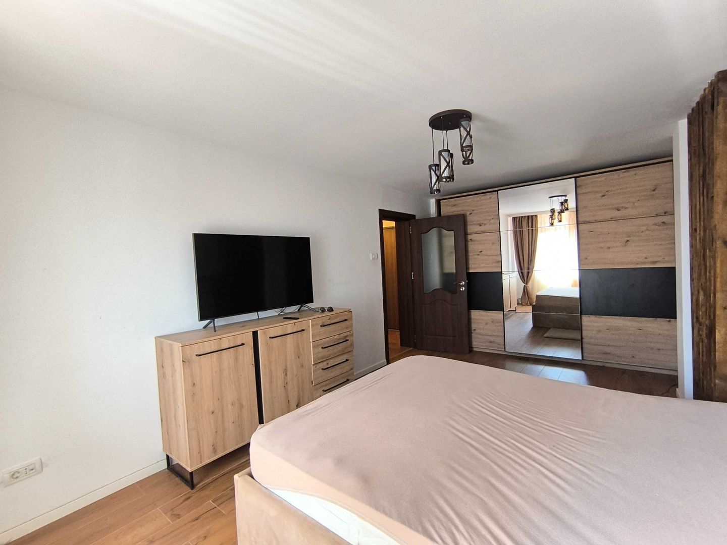 APARTAMENT MODERN - DOROBANTI - Poză 5