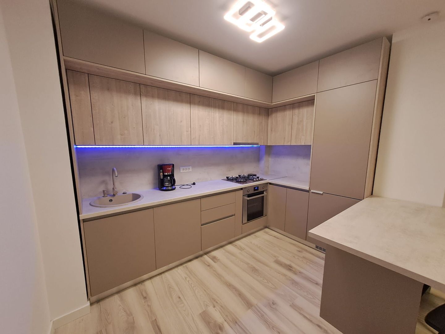 Ap2Cam|Parcare,AerConditionat,Centrala,Mob+Ut,ImobilNou|CampeadorCity. - Poză 7