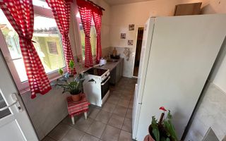 Casa cu teren 1394 mp zona Mehala - Poză 13