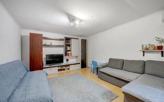Două case. O singură curte. Mai multe feluri de a spune „acasă” - Poză 3