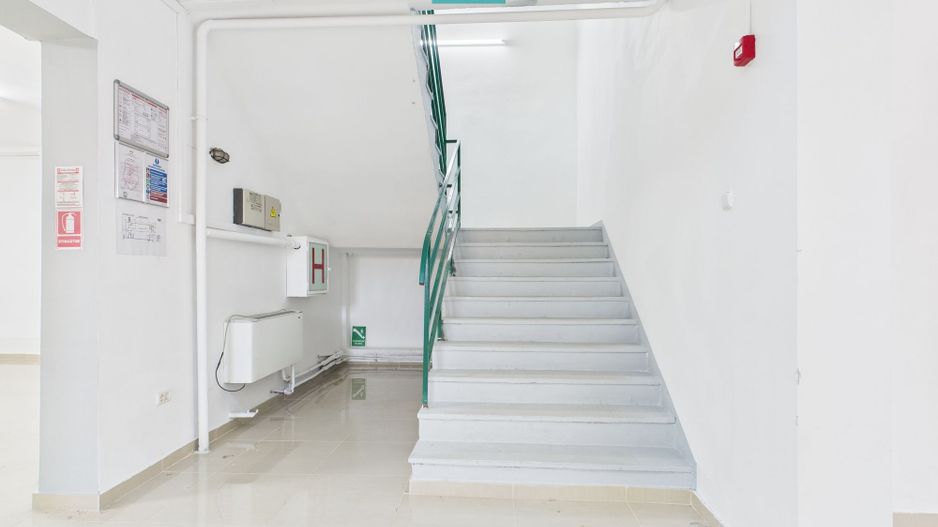 Spațiu comercial pe 2 niveluri - Poză 5