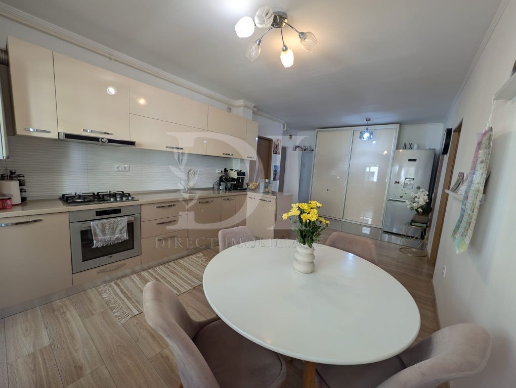 Apartament cu 3 camere | Zona Eroilor Florești - Poză 3