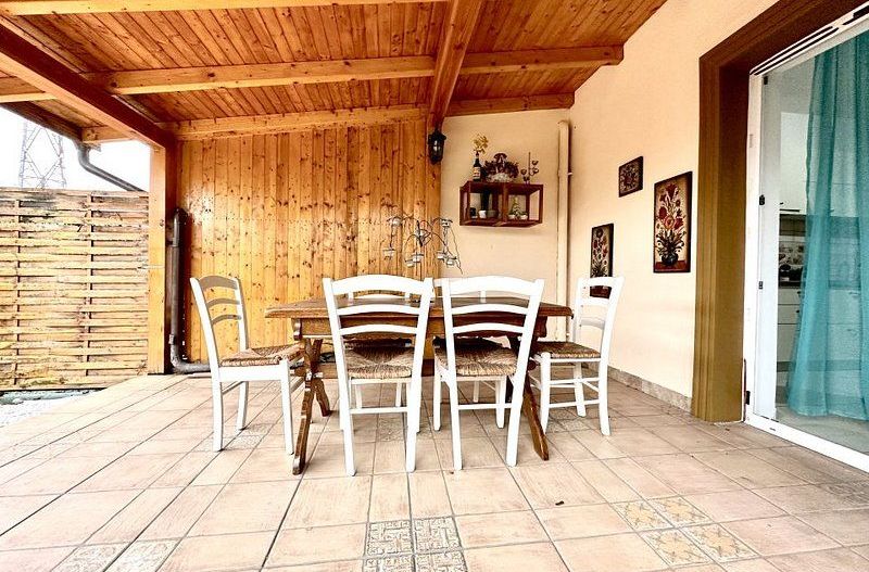 Casa la intrare în Ghiroda - Poză 40