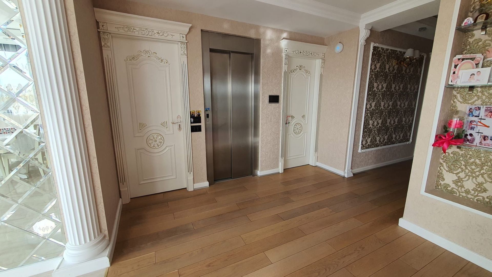 Vânzare vilă 6 camere | Vedere Lacul Grivița - Poză 2