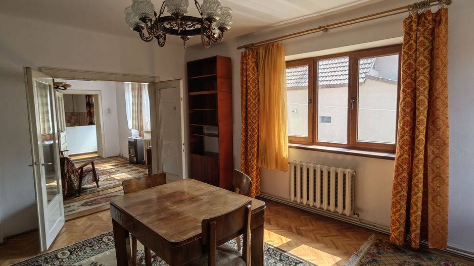 Casă cu 4 camere si teren zona Ciucului 120 m² - Poză 2