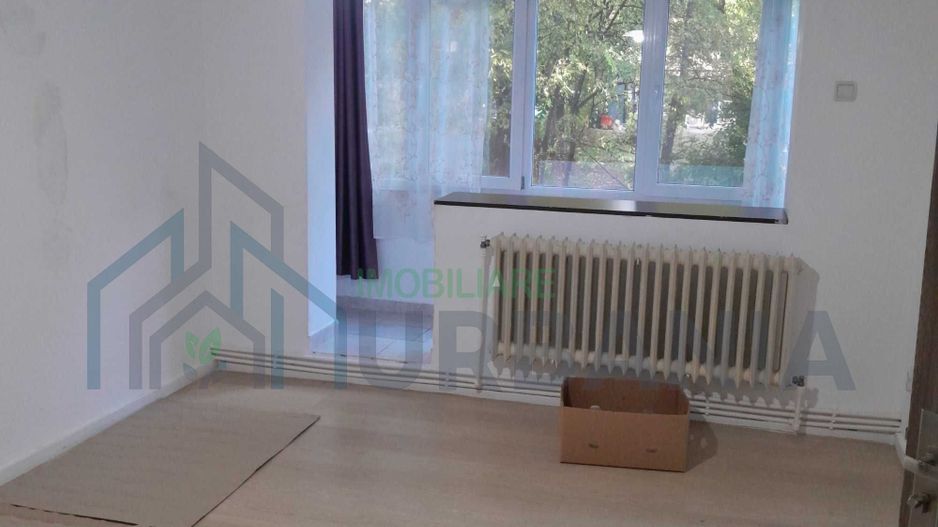Apartament 2 camere semidecomandat în Tătărași, etaj 1, două balcoane, lângă parcul mare - Poză 7