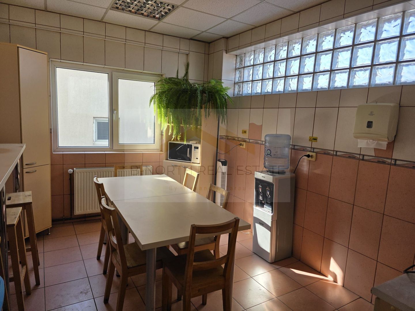 Clădiri de birouri de închiriat Sector 4 – 1.100 mp, vizibilitate stradală - Poză 39