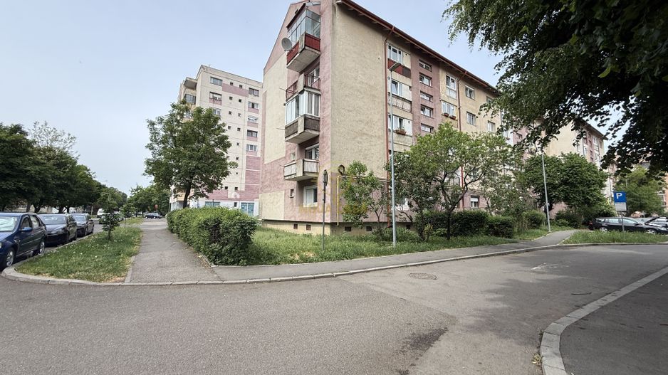 Garsoniera cocheta  de inchiriat Carpatii II-Parter - Poză 5