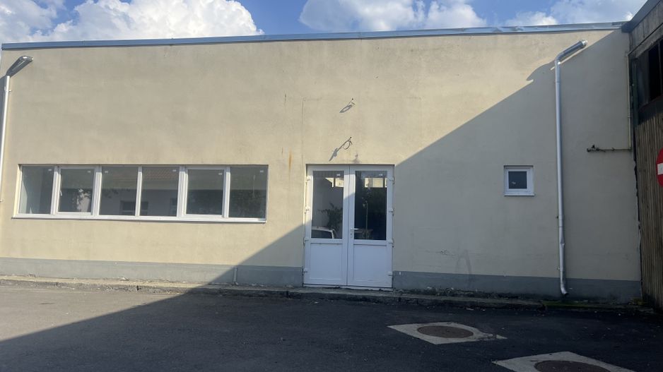 Spațiu comercial premium de închiriat ,190mp,centru  Covasna. - Poză 2