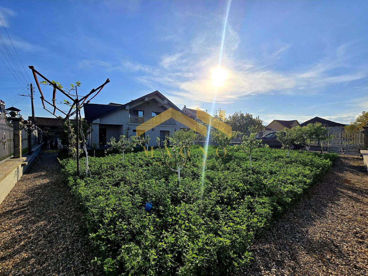 Casa de vanzare pe malul Dunari in Serbia - Poză 2