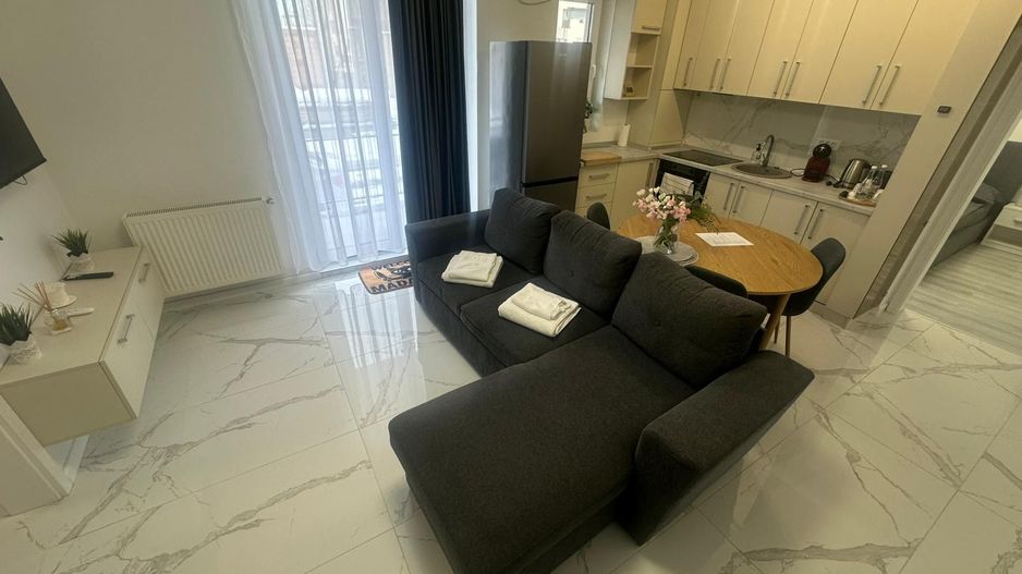 AP. 2 CAMERE MIRAL RESIDENCE, CURTE 20 MP, LOC PARCARE, COMISION 0% - Poză 1