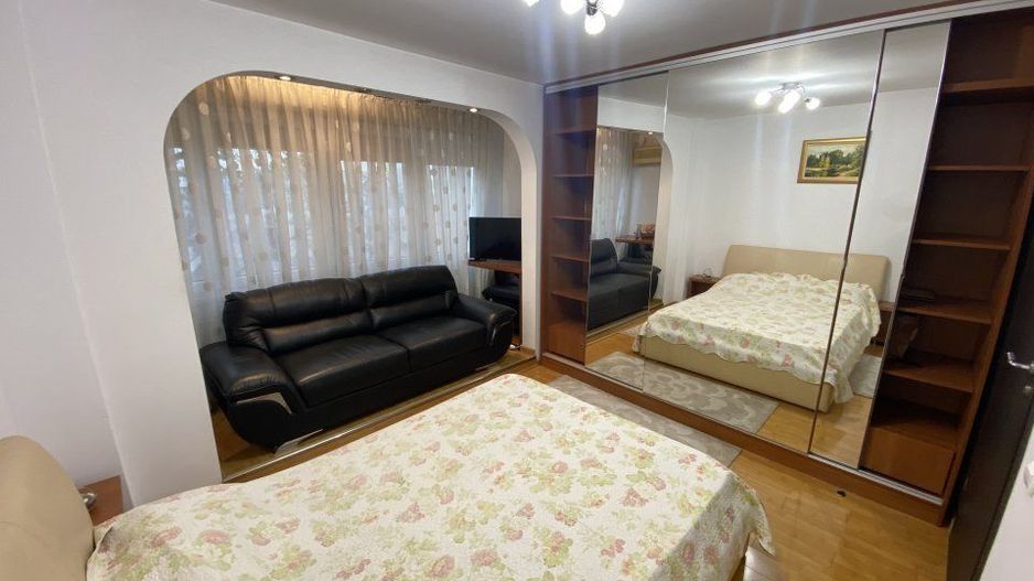 Apartament 3 camere Tineretului cu parcare - Poză 1