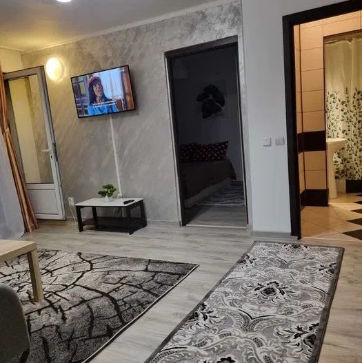 Apartament modern ultra-central, doua camere, Piata Romana - Poză 2