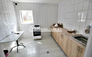 Casa 4 camere,4 bai,1 bucatarie,1 living,120 mp,500mp teren - Poză 3