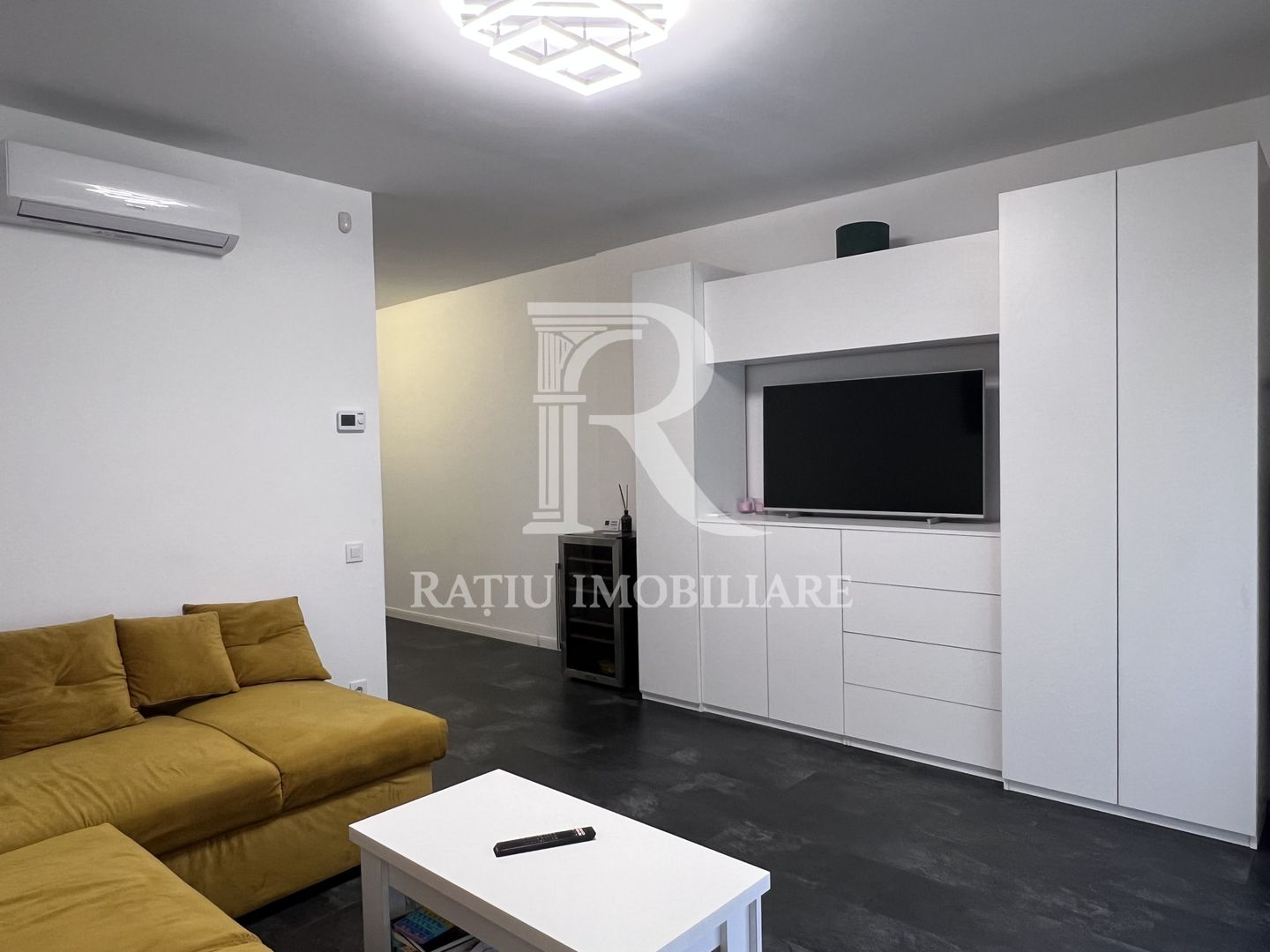 Apartament Exclusivist cu Suită Matrimonială | Parcare | ARED | Oradea - Poză 2