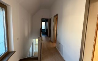 Casa cu 5 camere - Dumbarvita - Poză 19