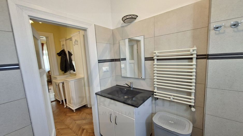 Apartament modern 3 camere curte individuala pe Bulevardul Victoriei - Poză 15