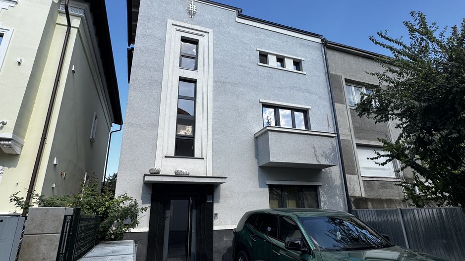 Vila 3 apartamente / 9 camere  Piata Unriii - Parcul Carol IM603 - Poză 1