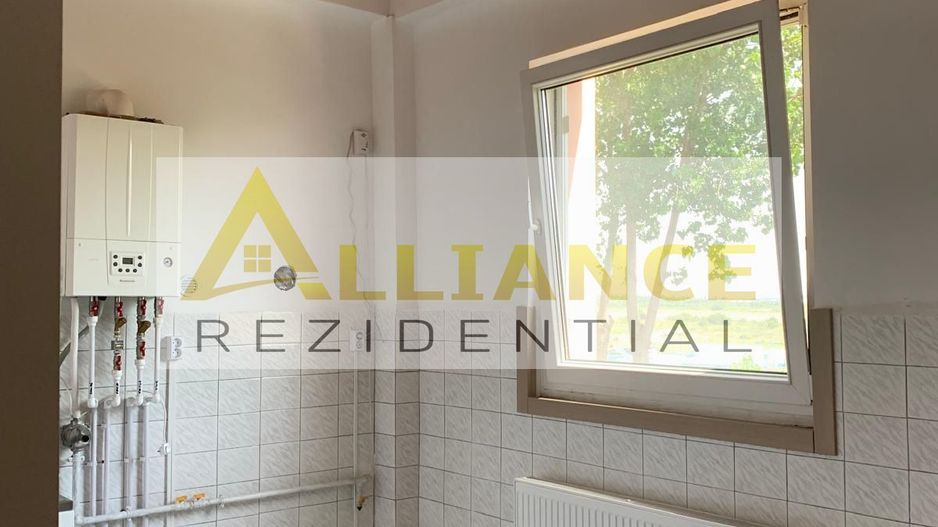 Catelu-Casa S+P+1+M - 14 Camere-1550 Teren - Poză 12
