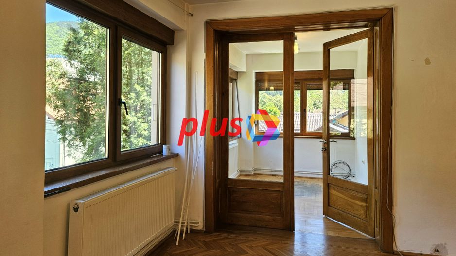 Casa deosebita cu 6 camere Central Brașov - 210 mp - Poză 13