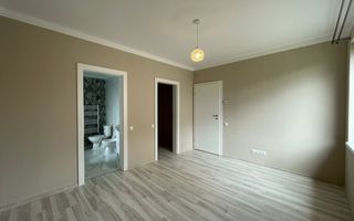 Casă / Vilă cu 4 camere de închiriat - Dezmir - Poză 11