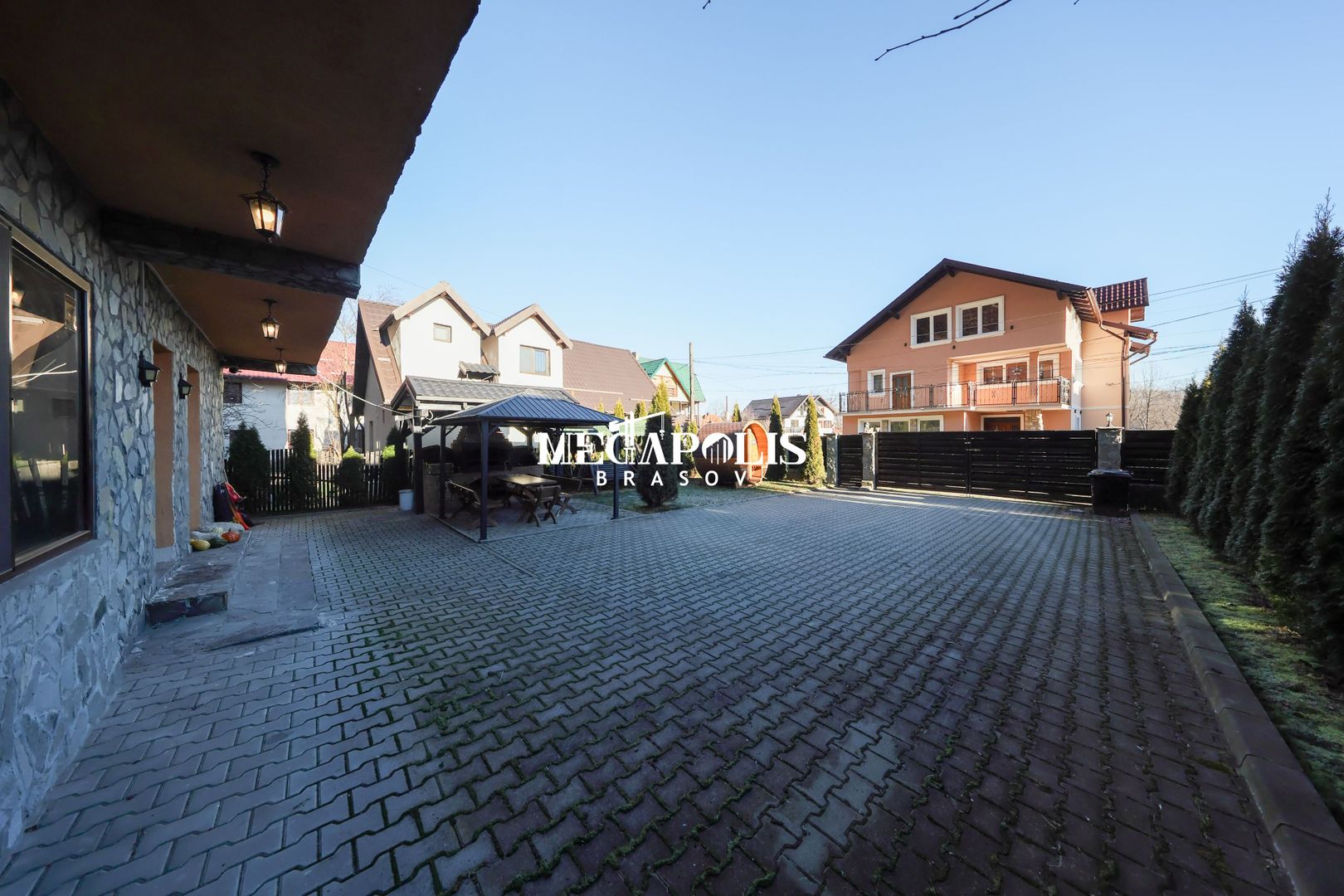 Pensiune/Vilă de vânzare în Bran | 8 camere | 180 mp - Poză 52