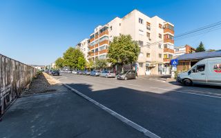 Apartament 3 camere, etaj 1,  zona Băncilor / Podgoria - Poză 1