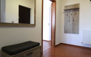 Aradului; decomandat, bucatarie inchisa. Parcare privata inclusa. - Poză 16