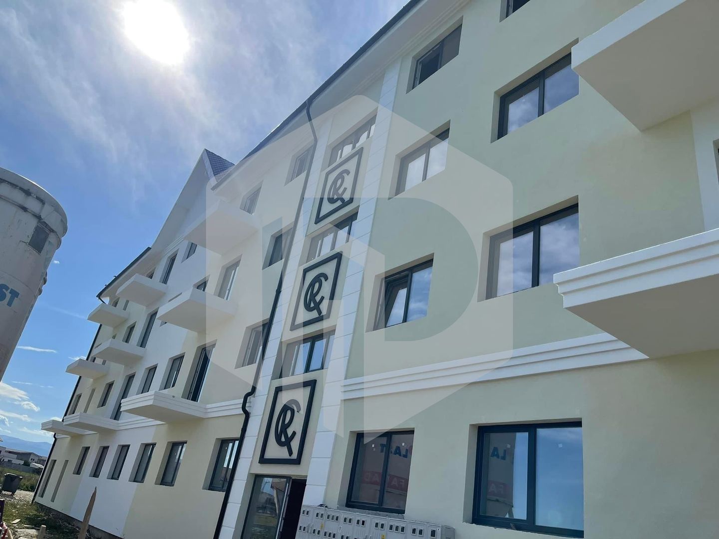 Apartament | Pictor Brana | Selimbar | 3 Camere | 2 Bai |  Boxa - Poză 8