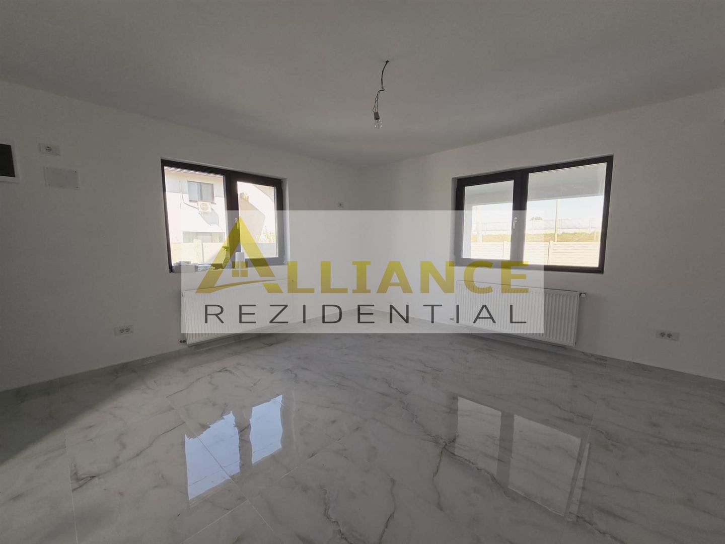 Vila individuala- 4 camere - CARTIERUL NOU- gata de mutare - Poză 2