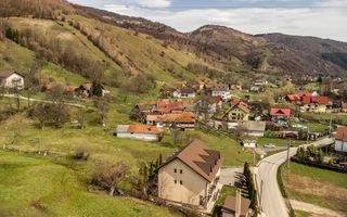 Domeniu de 6.500 mp teren+casa parinteasca,in magia Bucegilor,Moieciu, Brasov. - Poză 6