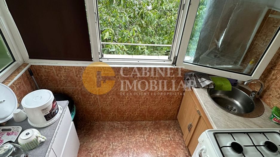 PETRU PONI - 3 CAMERE DECOMANDAT - ETAJUL 2 - BLOC 1985 - Poză 4