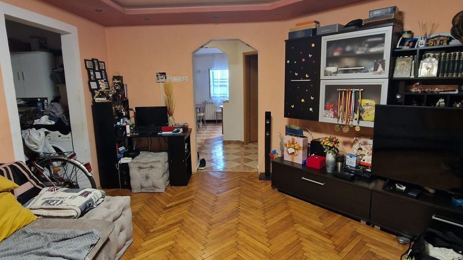 Soarelui | 3 Camere | Etaj 1 | Centrala proprie | Boxa - Poză 6