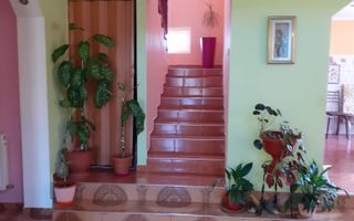 Casă spațioasă I 6 camere I Teren 845 mp I Zonă de Case I Priveliște Superbă - Poză 2