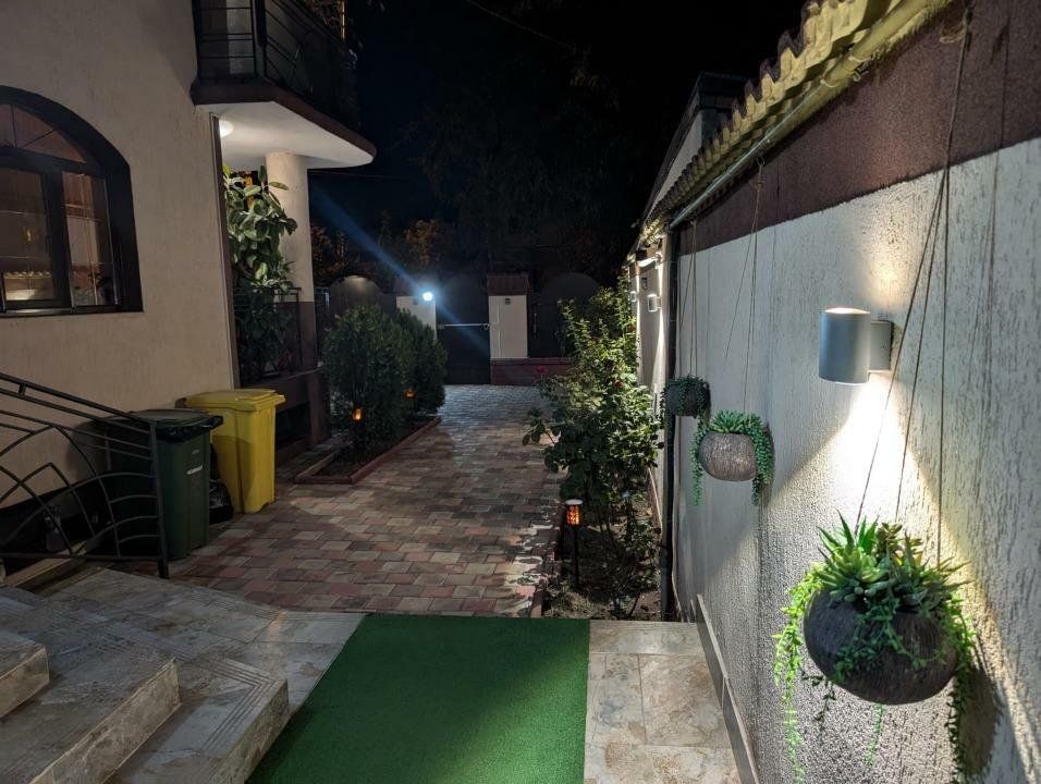 Bazilescu,2012,5 cam.+pod mansardabil,garaj,luminoasa si eleganta,zona curata - Poză 8