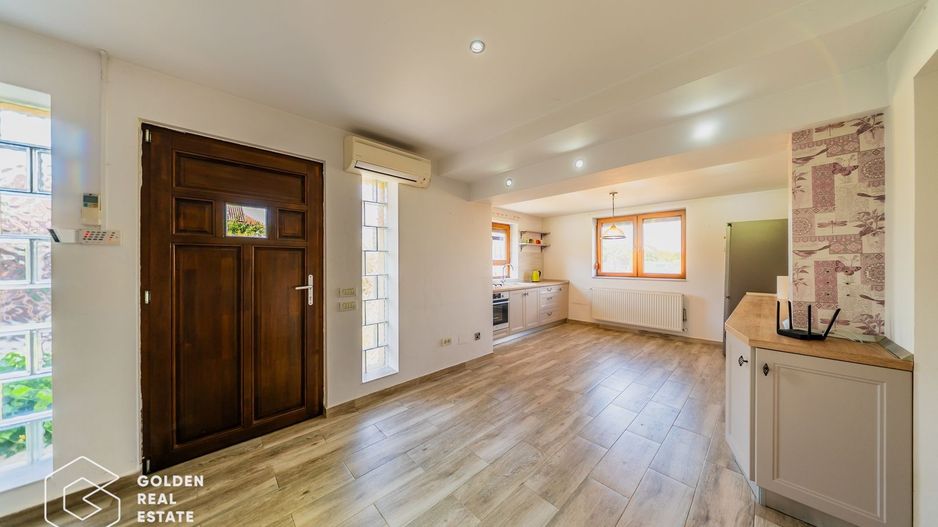 Casa cocheta cu 3 camere, în Bujac, comision 0% - Poză 2