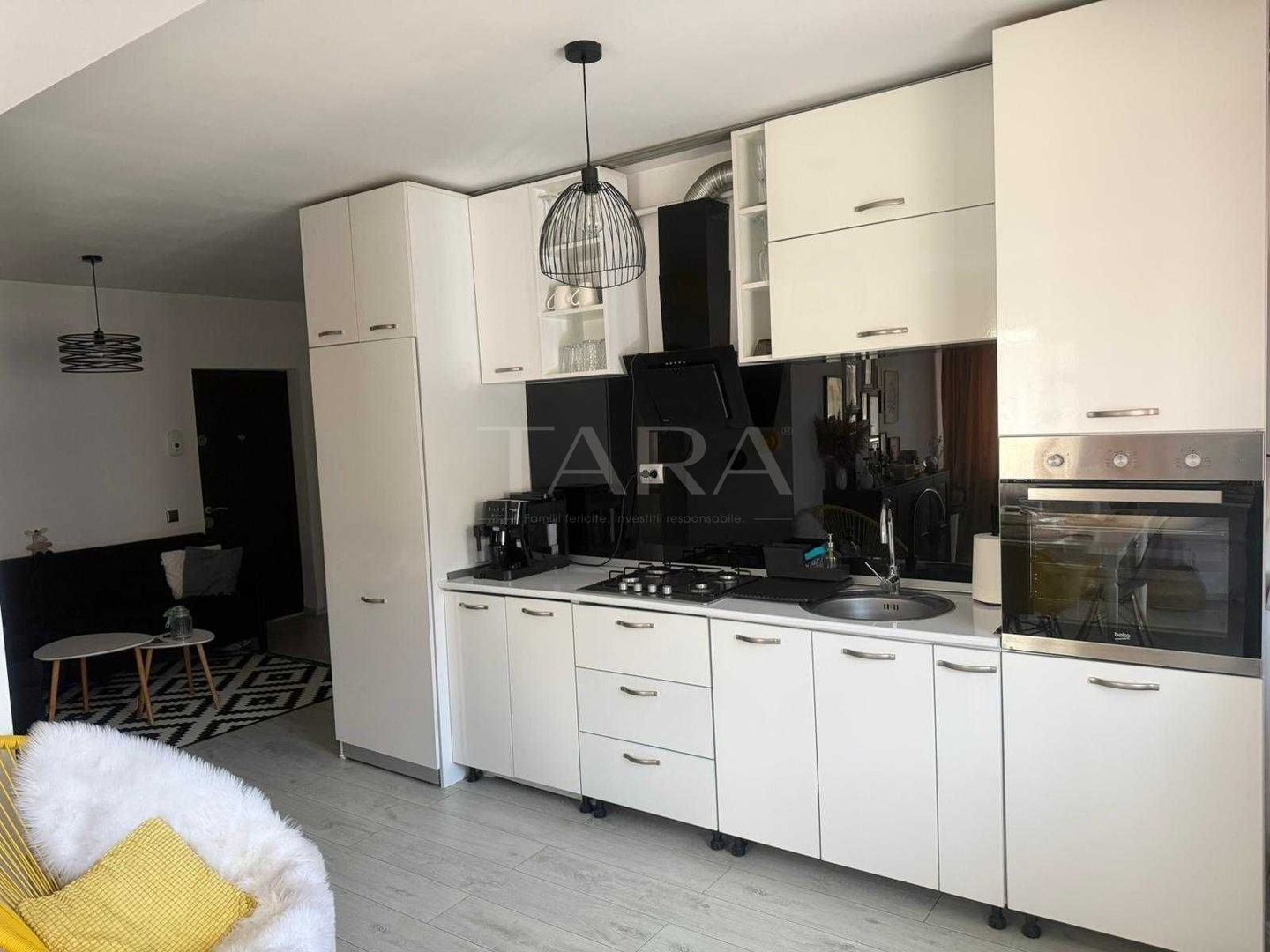 Apartament cu 2 camere, parcare inclusă, zona Florilor, Florești. - Poză 6