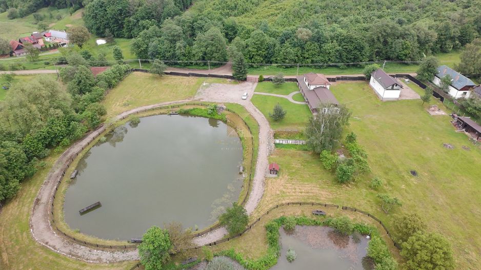 Complex turistic și proprietate deosebită de vânzare în Valea Dobârlău - Poză 4