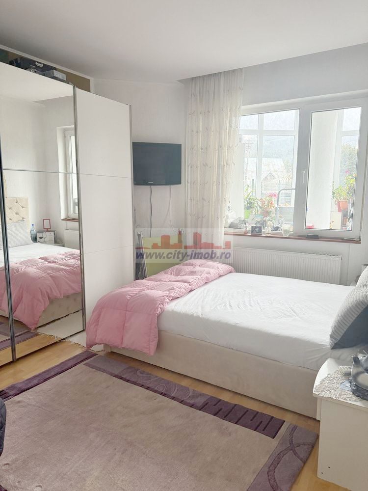 Vanzare apartament 3 camere  in Vila Parter Inalt Busteni Prahova - Poză 6