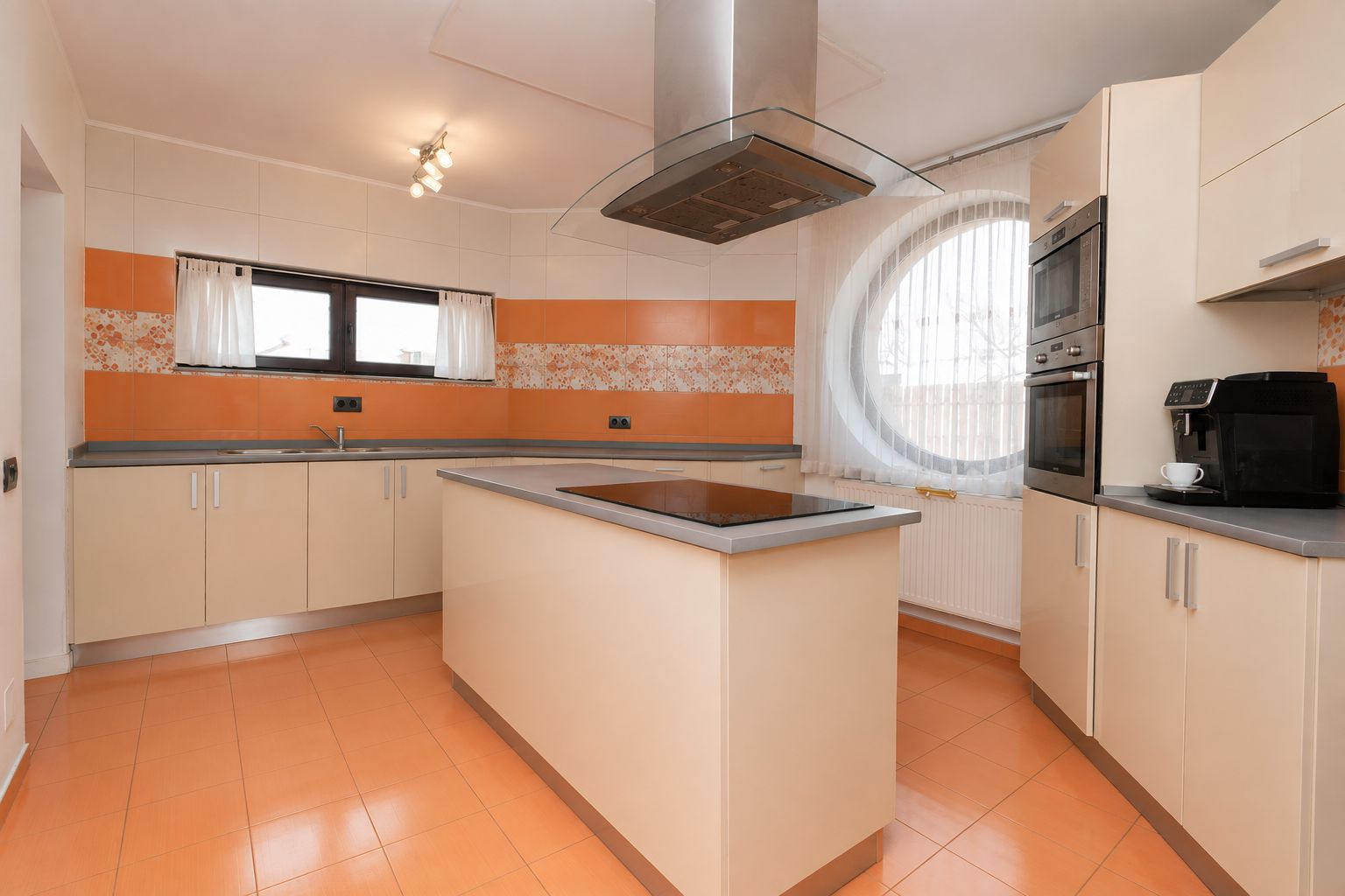 Casa individuala 6 camere, 214mpu,509 mp teren, 5km de Bucuresti, 2013 - Poză 13