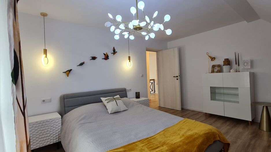 Vila spațioasă și elegantă de vânzare la intrarea în cartierul Turnișo - Poză 17