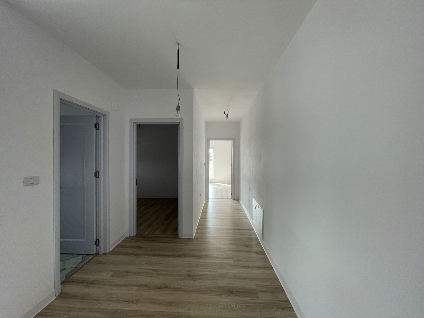 Duplex 4 dormitoare-2 Bai-129 Mp- Super Pret-Pozitie Excelenta-Ghiroda - Poză 4