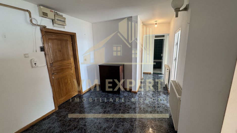 APARTAMENT 3 CAMERE ETAJ 7/8 LIFT 109MP CAMPULUNG - Poză 13