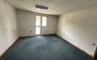 Spatiu central -ideal locuire /pensiune/cabinet/birouri- Sangeorz-Bai - Poză 14