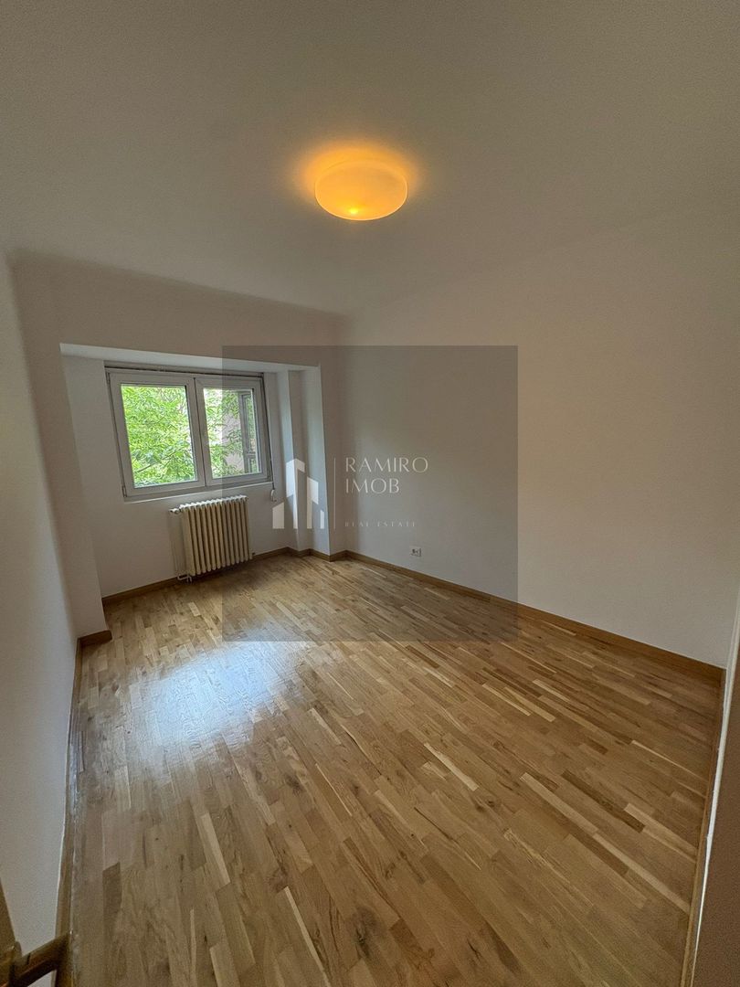 4 camere  etaj 1 /450 m METROU UNIRII - Poză 12