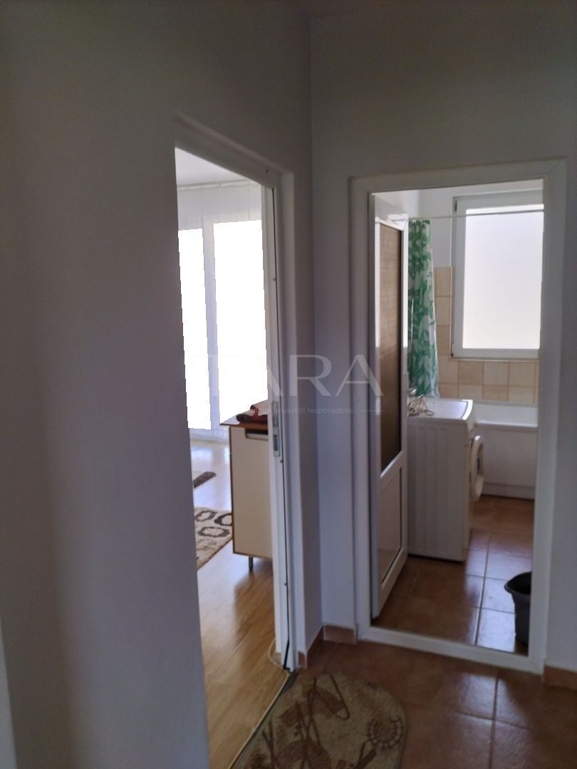 Vand apartament situat in Floresti - Poză 6