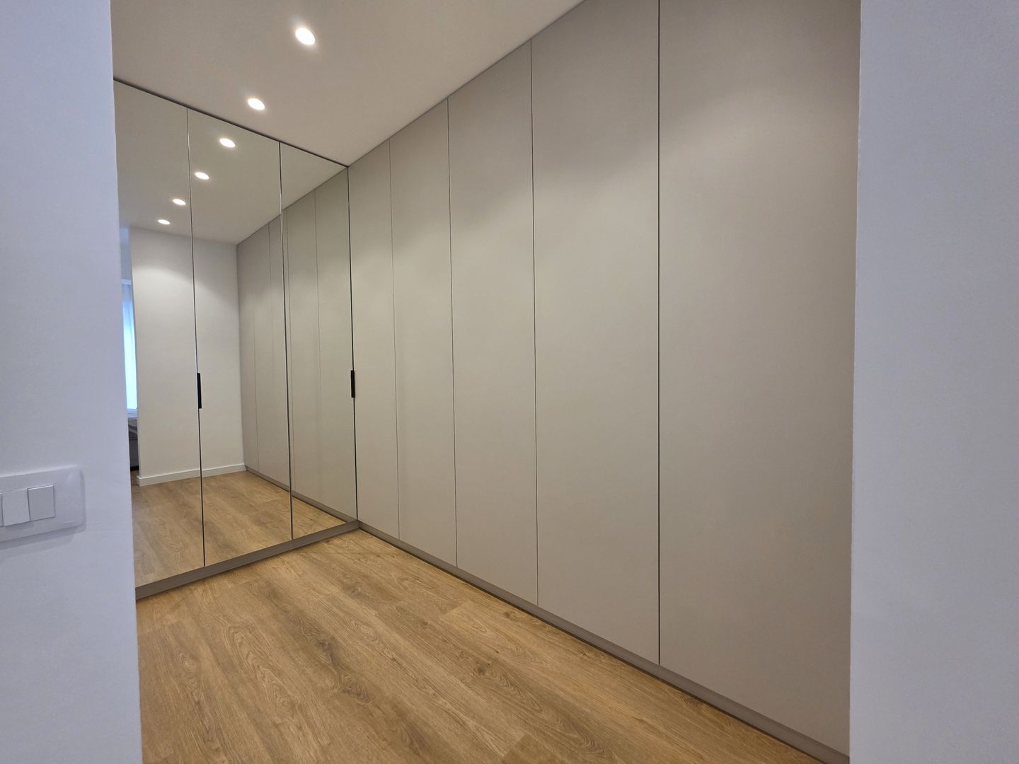 Apartament 4 Camere de vanzare Iancu Nicolae utilat mobilat - Poză 10