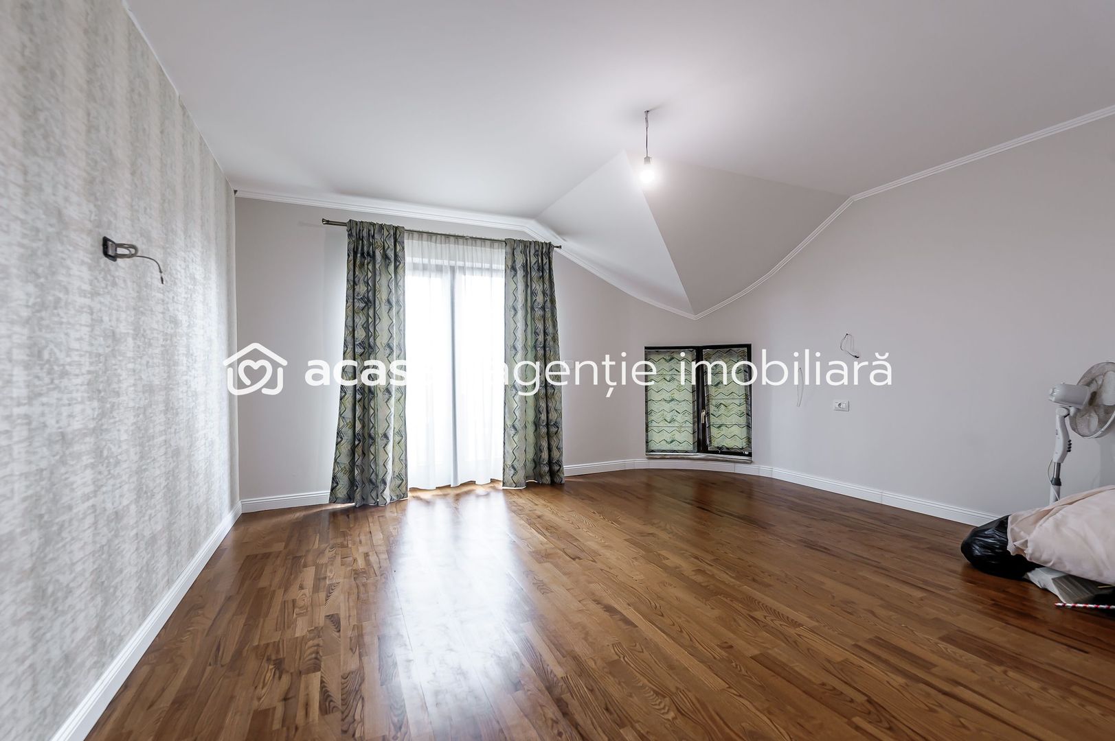 Vilă complet amenajată LUX, ideală pentru o familie cu stil - Poză 16