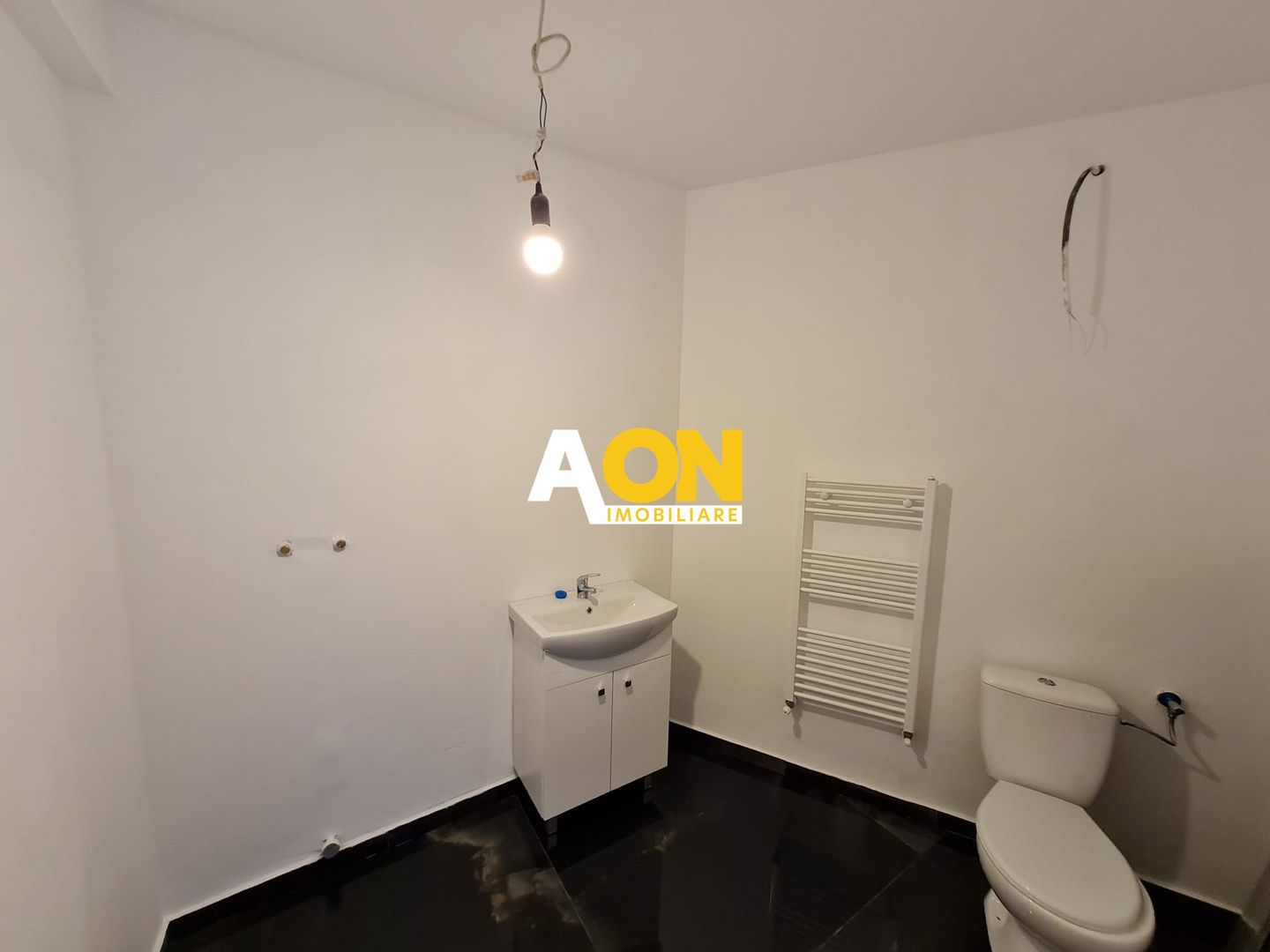 Spatiu Comercial 84 mp la Parter in Bloc Nou Construit - Poză 4